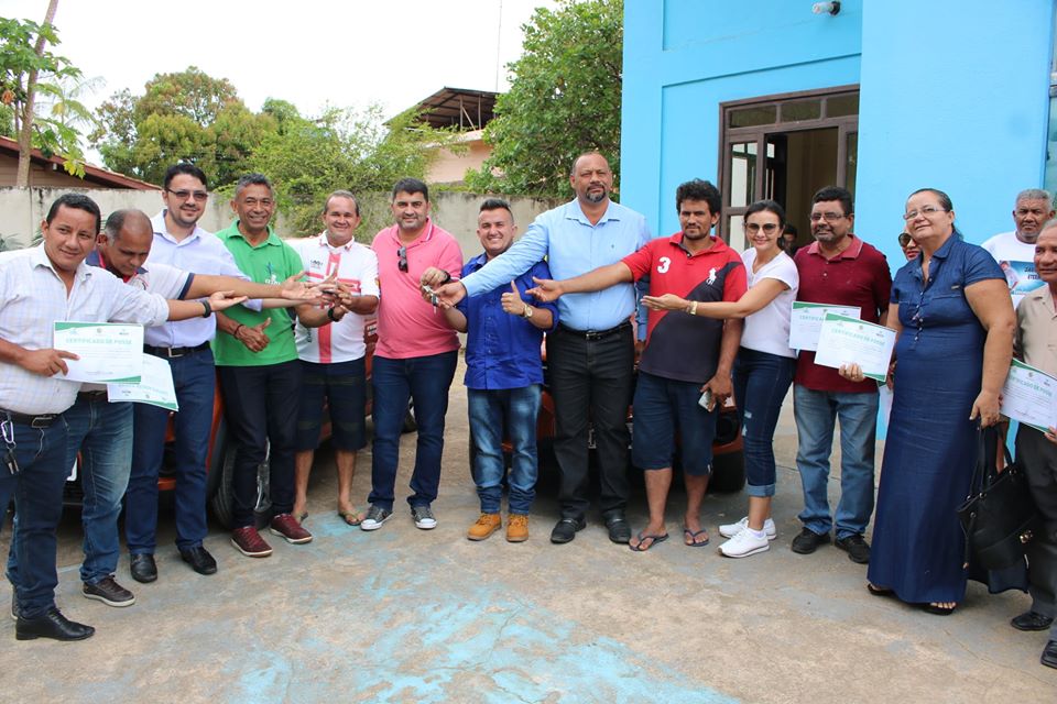 Prefeitura entrega veículos para Instituto Municipal da Agricultura, Pecuária e Abastecimento e Membros tomam posse no Conselho Municipal de Desenvolvimento Rural